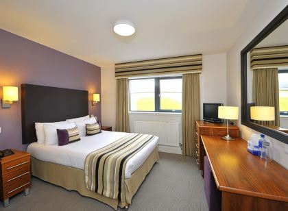 Stirling Court Hotel