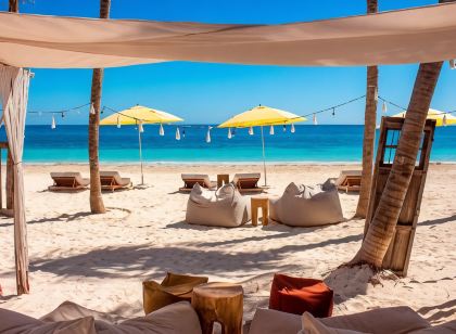 The Fives Oceanfront Puerto Morelos