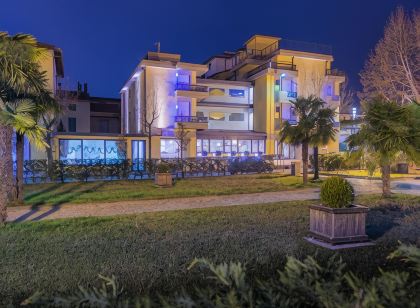 Hotel Montebello