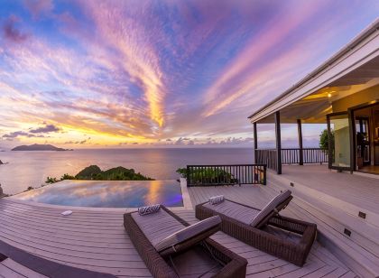 Stylish, Secluded Villa with Pool, Hot tub and Stunning Views