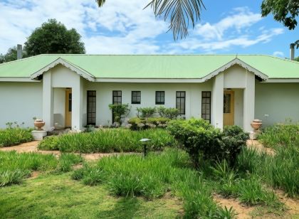 Sherwood's Country House