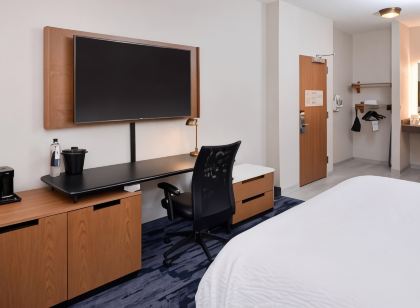 Fairfield Inn & Suites Arlington Near Six Flags