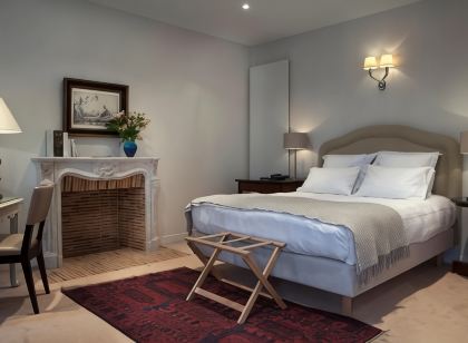 Hôtel de Londres · Hôtel à Fontainebleau