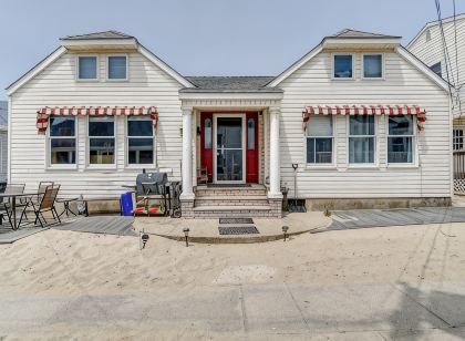 Charming 3-bedroom house with WiFi and AC in Point Pleasant Beach