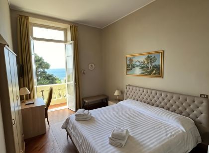 Hotel Petit Royal