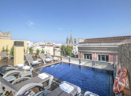 Aspasios Catedral Apartments