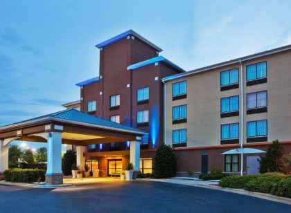 Holiday Inn Express & Suites Charlotte-Concord-I-85