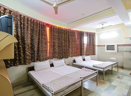 Arya Kunj