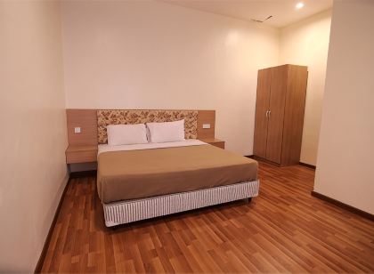 Patrick's Apartment @ Iris House Resort