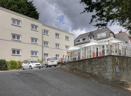 Diplomat Hotel and Spa