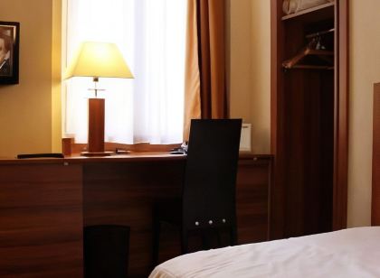 INTER-HOTEL du Grand Monarque