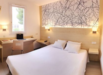 Kyriad Direct Perpignan Nord – Aéroport