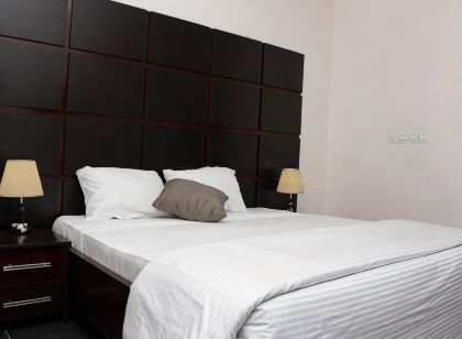 Crest Hotel