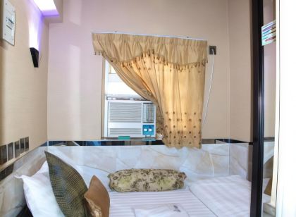 Temple Street Hostel
