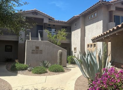 Cozy Desert Nest!
