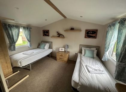 Gulliver's Valley, M1, Jct 31