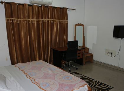 Pioneer Guest Lodge