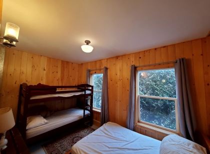 8-bedroom vacation home just 16 minutes from Golf Club at Equinox