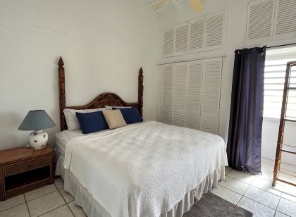 Charming 2-bedroom villa with AC, WiFi, stunning ocean views