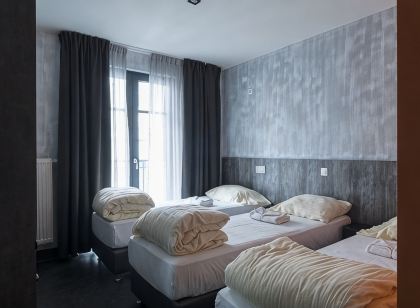 Brxxl 5 City Centre Hostel