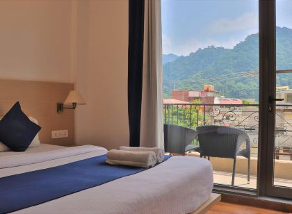 The Blue Jay Hostel - Dorms & Room's