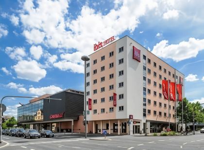 ibis Würzburg City