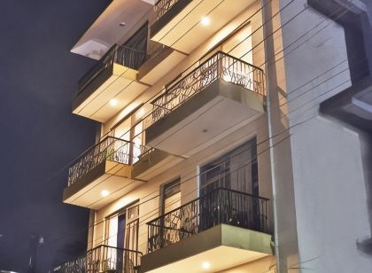 The Blue Jay Hostel - Dorms & Room's