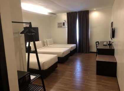 Piña Suites