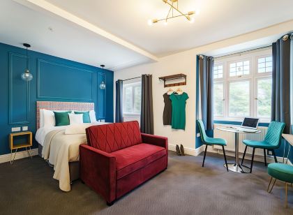 Emerald Stays UK at the Adelphi