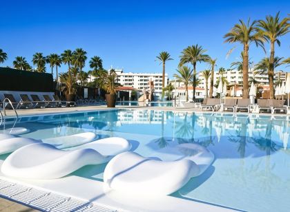 HL Miraflor Suites Hotel