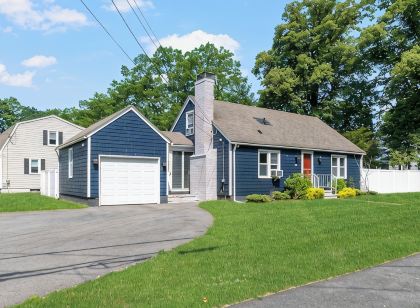 4Br Near Downtown Bristol w/ Yard & Parking