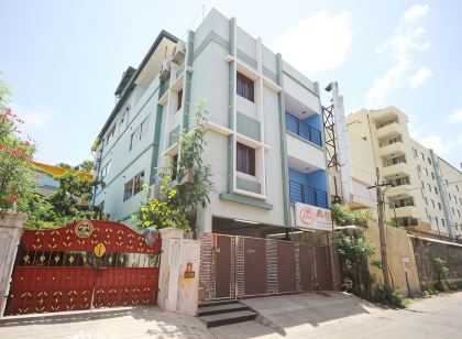 Max Classic Serviced Apartment