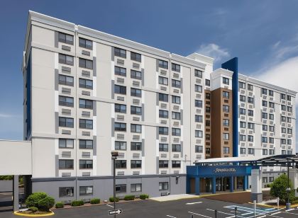 Hampton Inn by Hilton Newark Airport
