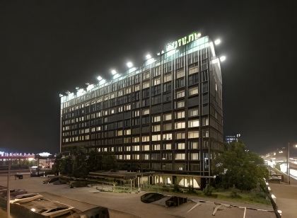 艾諾博里斯飯店