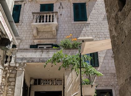 Slavija Culture Heritage Hotel