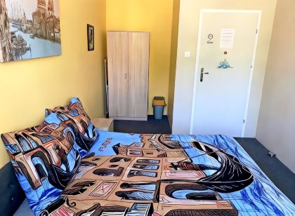 Bon Voyage Apartments