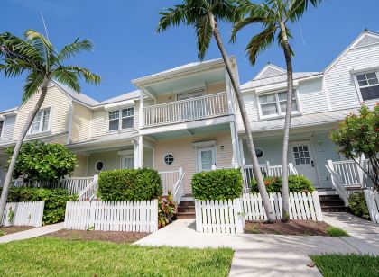 Crystal Waters - Kayaks, 2Br 2.5BA Coastal Villa