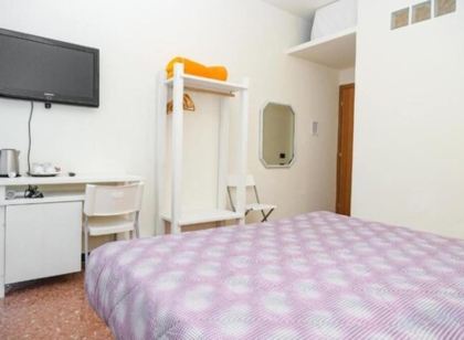 Lia Rooms 3