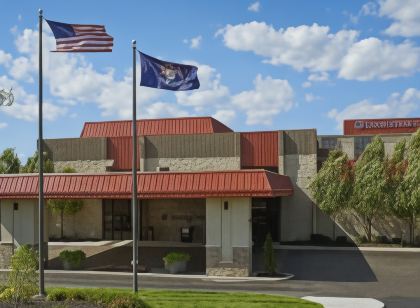 DoubleTree by Hilton Detroit - Dearborn