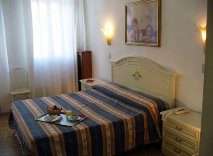 Hotel Airone