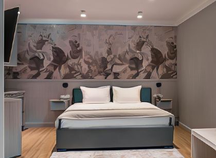 FarFour Inn & Suite Hotel