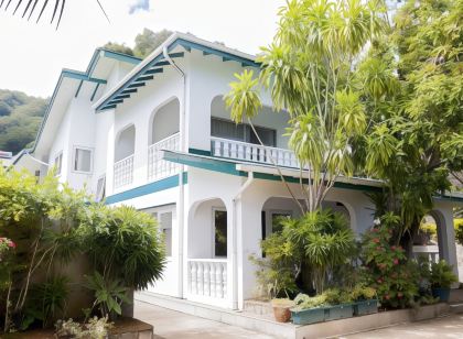 Le Manglier Guest House
