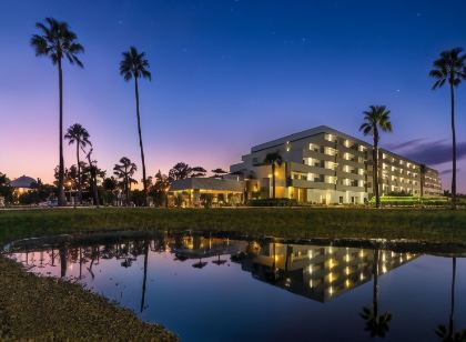 Palazzo Lakeside Hotel