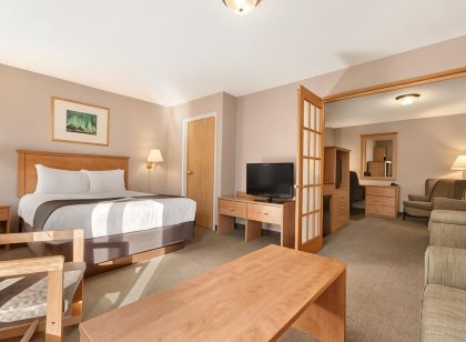 Days Inn & Suites by Wyndham Thunder Bay
