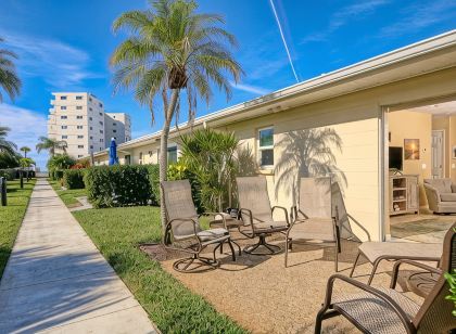 Siesta Key Gulf Side - #84 - Private Tranquil Condo - Jamaica Royale - Remodeled