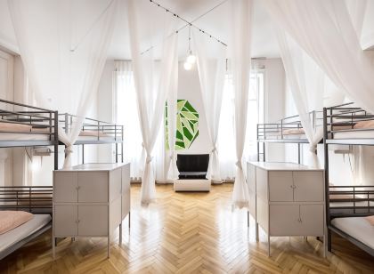 Avenue Hostel