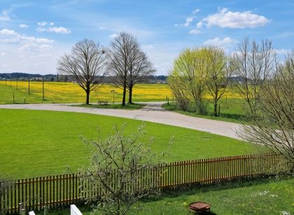 On the Allgäu Cycle Path, Quiet Apartment, with Bicycle Garage
