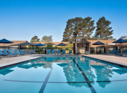 Chaminade Resort & Spa