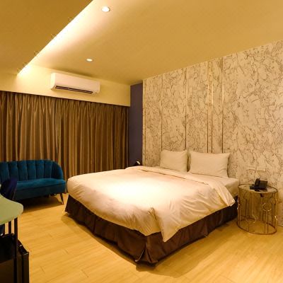 Pet-Friendly Double Room Pet-Friendly Double Room Lounge Hotel Promo Code