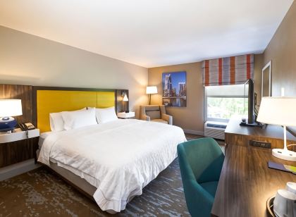 햄프턴 인 & 스위트 롤리 캐리 레노버 센터